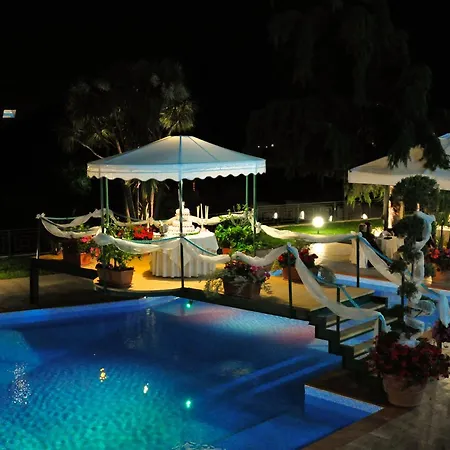 Angela E Vincenzo Hotel